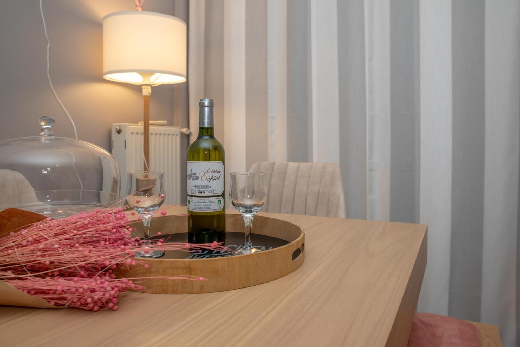 Filopappou Lemons Twins Luxurious Apartment Near To Acropolis Athen Exterior foto